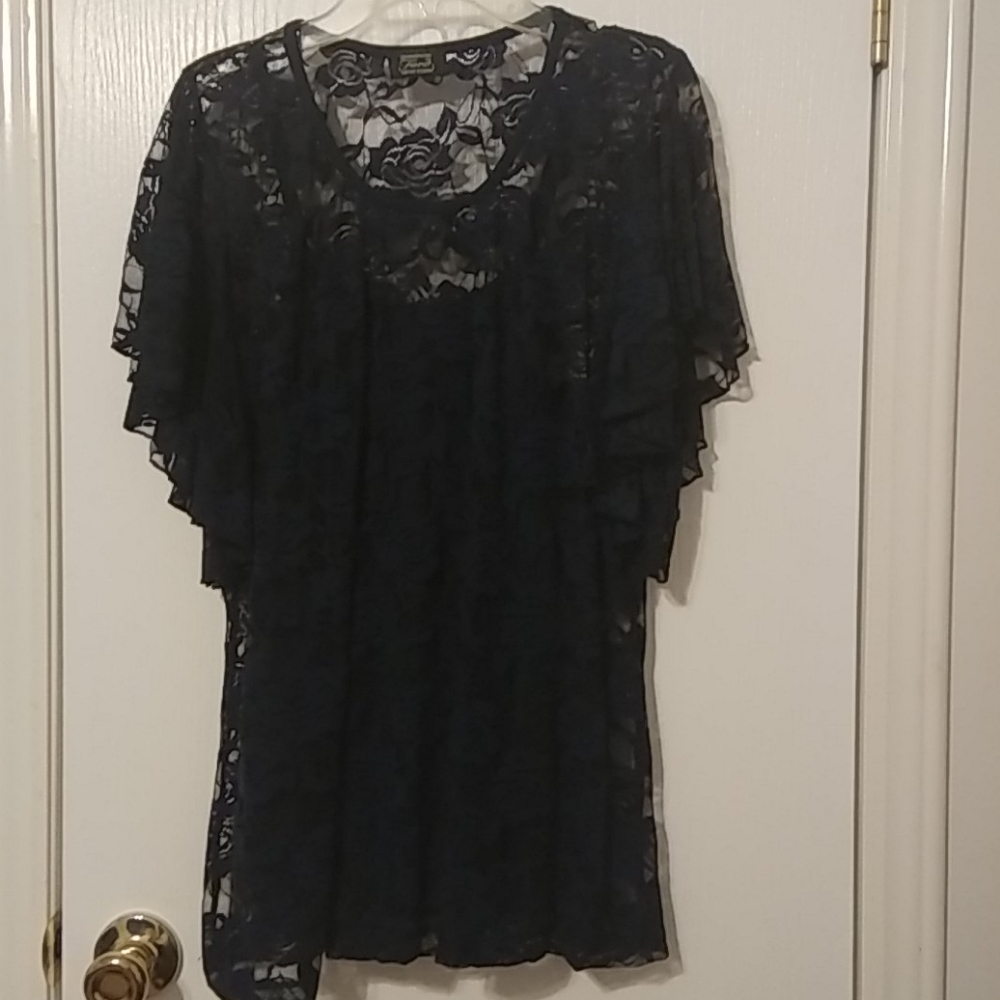 Women's lacy top w under camisole
